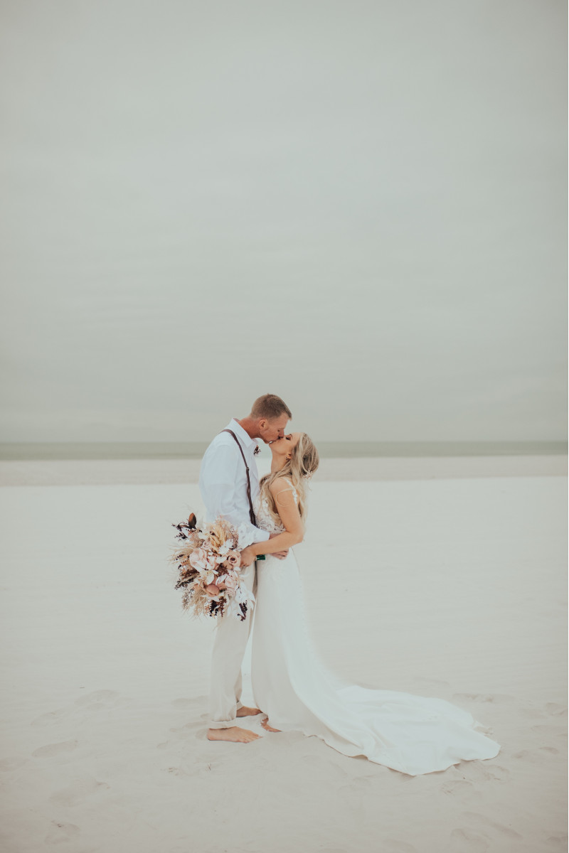Beige, white, and brown boho bouquet with soft florals and natural bohemian elements
