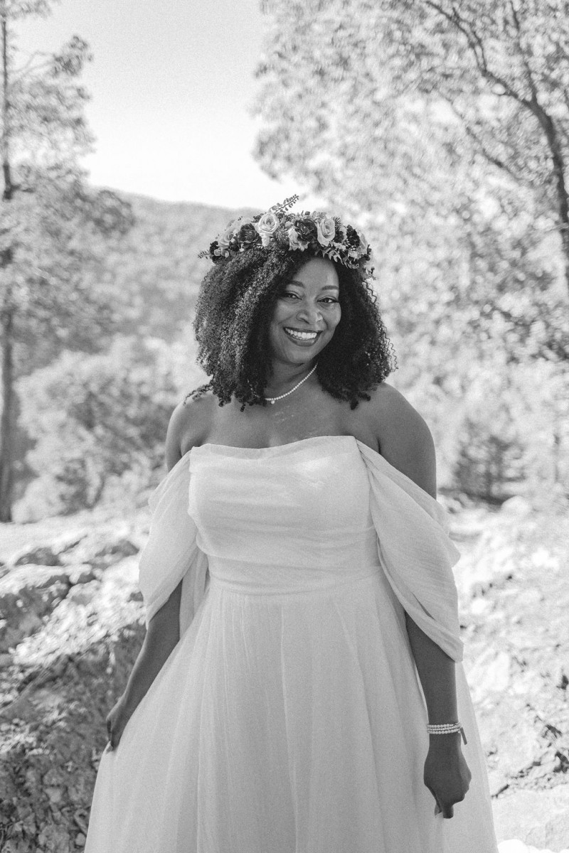 Wedding flower crown with rust and burgundy flowers in warm autumn palette