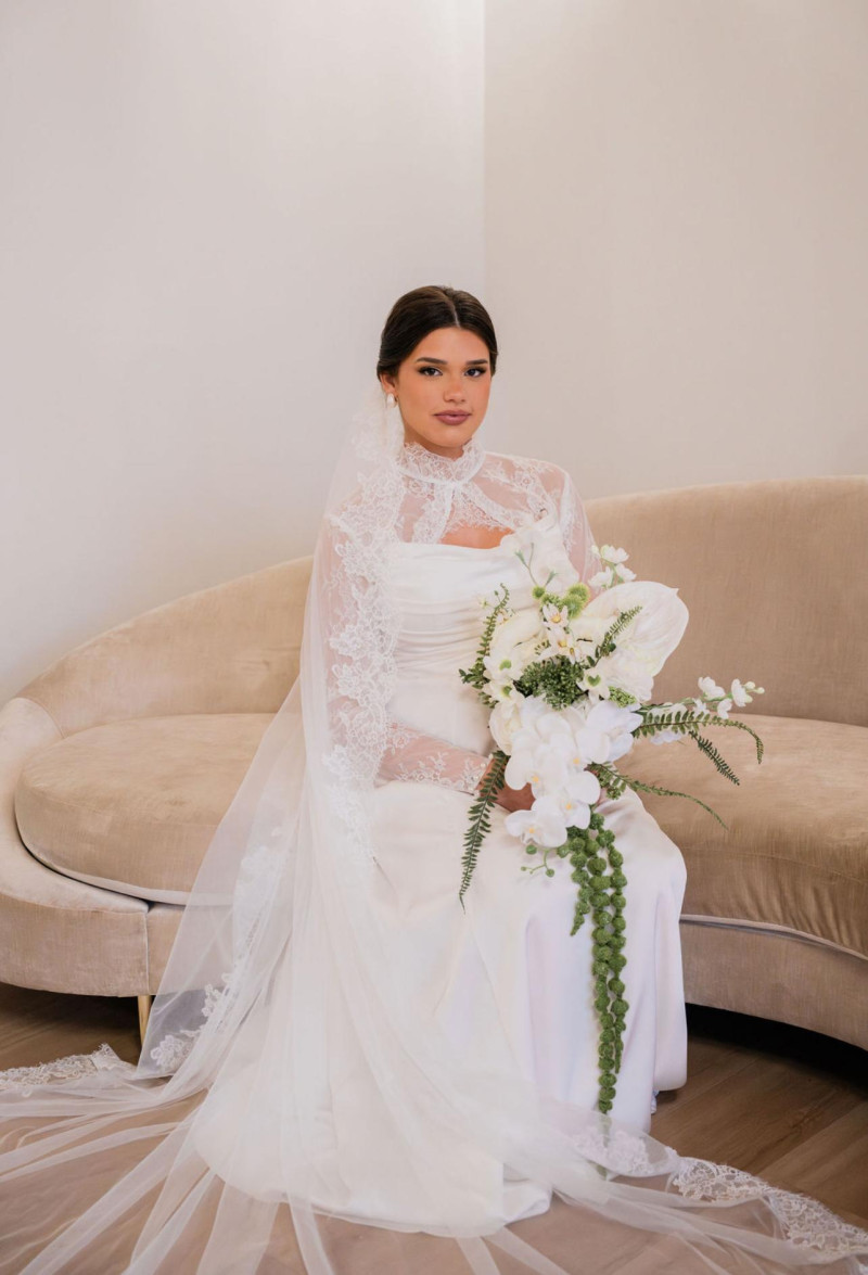 Bride with White & Green Cascading Orchid Wedding Bouquet and Lace Veil1284-1175.0778816199