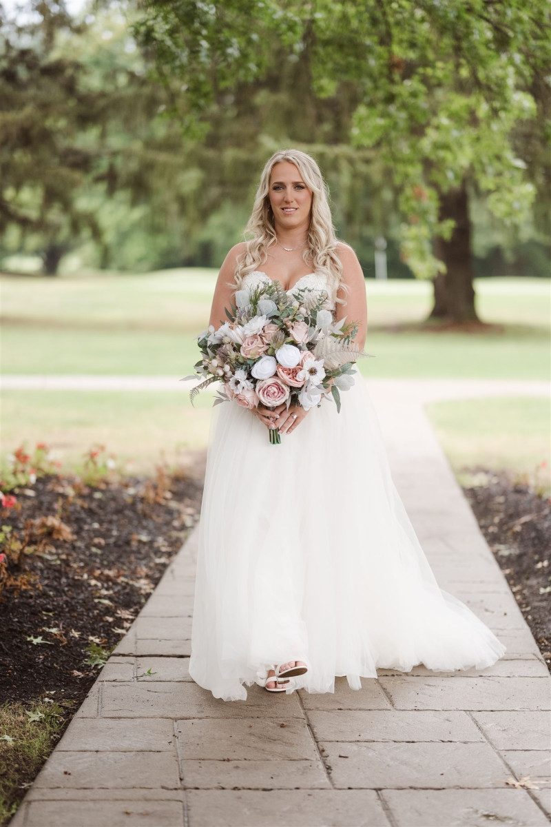 Blush pink and beige wedding bouquet with white blooms and airy greenery accents1365-1200.293040293