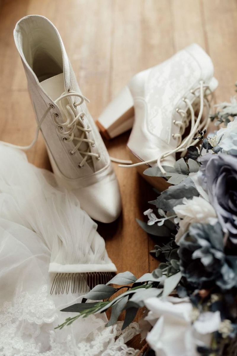 Explore this floral collection