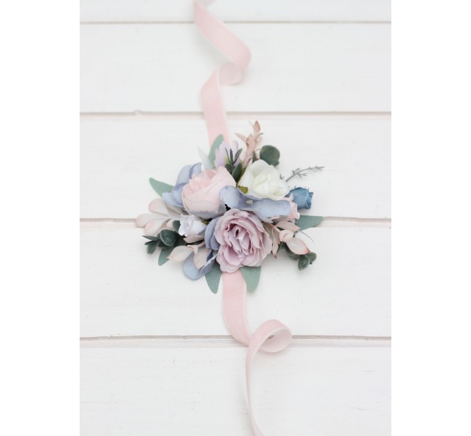  Wedding boutonnieres  in dusty blue blush pink white color scheme. Flower accessories. 0509-1