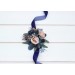  
Select boutonniere, corsage: Corsage