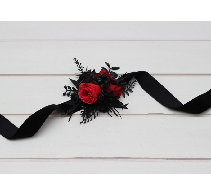  Wedding boutonnieres and wrist corsage  in black and red color scheme. Flower accessories. Halloween wedding. 5041