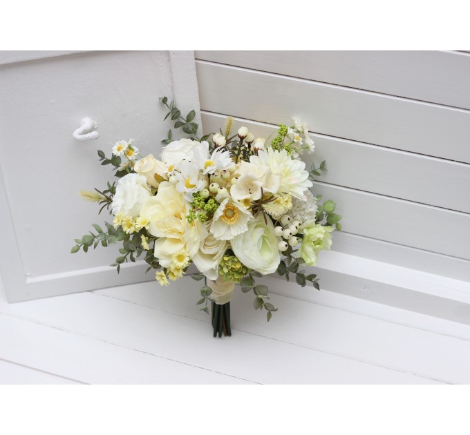 White and Yellow and Green  Bouquets for Spring-Summer Weddings