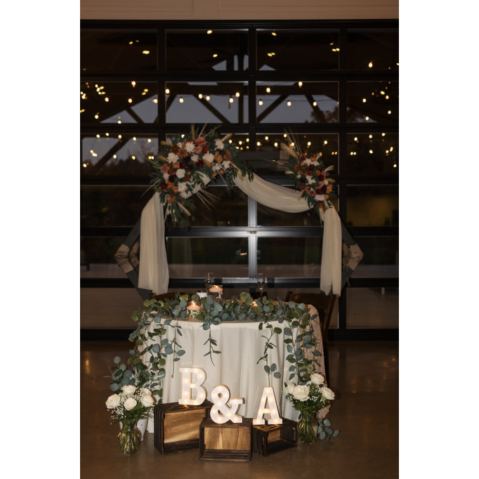 What Flowers Are Needed for a Wedding Ceremony