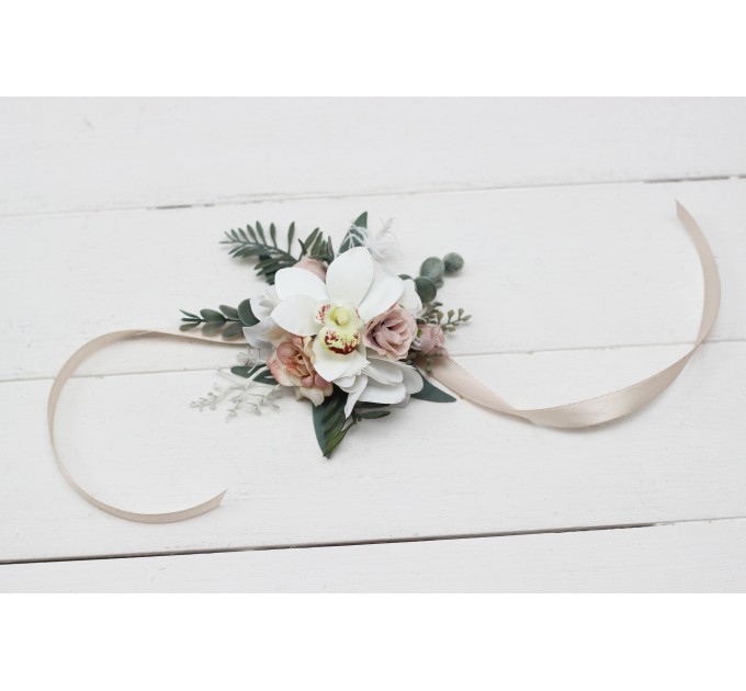  Wedding boutonnieres and wrist corsage  in white beige color scheme. Flower accessories. 5119-0023