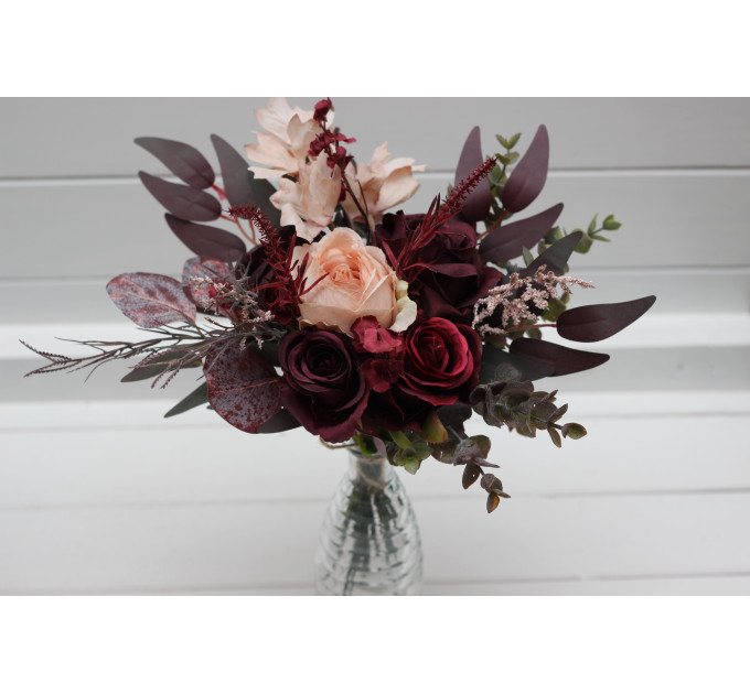 Mini bouquets for vases in purple, burgundy and beige
