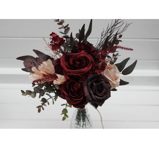 Mini bouquets for vases in purple, burgundy and beige