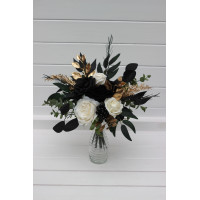 Ivory black gold hunter green table mini bouquets. 5300