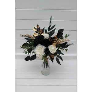 Ivory black gold hunter green table mini bouquets. 5300