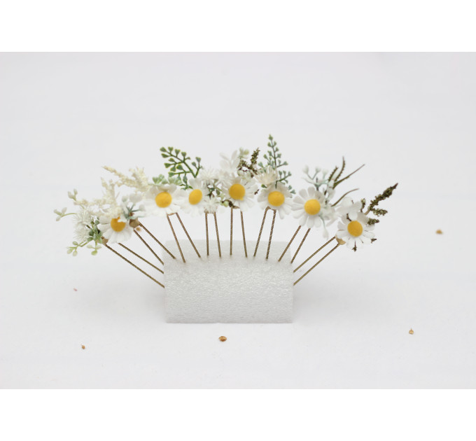 Set of 8 Daisy Floral Hair Pins for Bridal Hairstyles