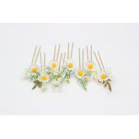  Set of  8 daisy hair pins. Bridesmaid gift.  5278