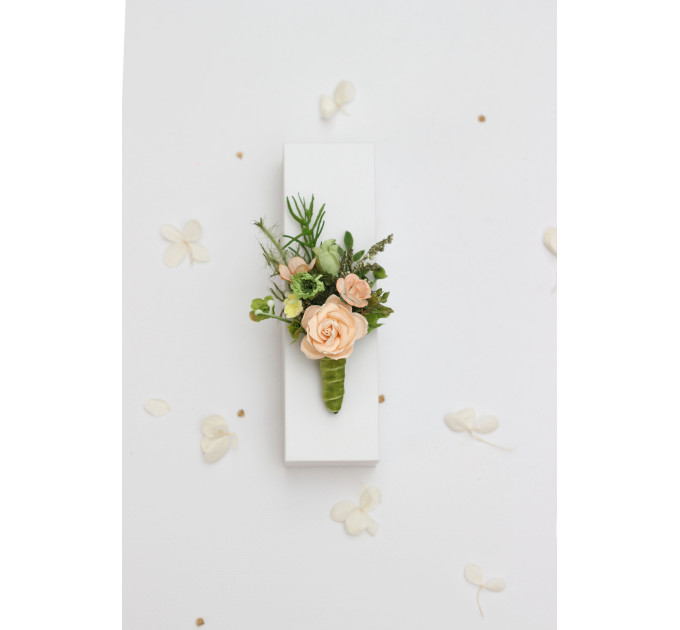 Groom & Groomsmen Flowers in Peach, Yellow & Soft Olive Green
