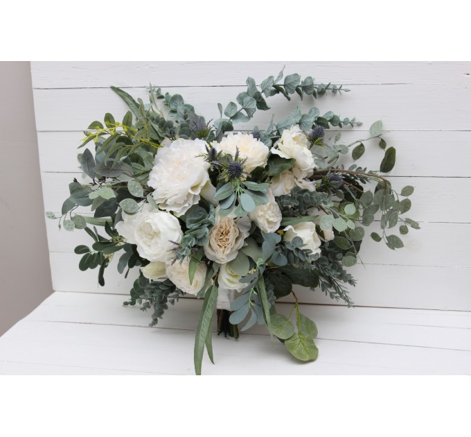 Wedding bouquets in whte and ivory colors. Bridal bouquet. Faux bouquet. Bridesmaid bouquet. White anemone bouquet. Classic wedding. 5013-3