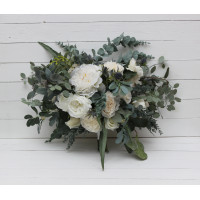 Wedding bouquets in whte and ivory colors. Bridal bouquet. Faux bouquet. Bridesmaid bouquet. White anemone bouquet. Classic wedding. 5013-3