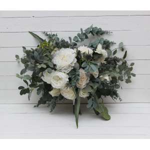 Wedding bouquets in whte and ivory colors. Bridal bouquet. Faux bouquet. Bridesmaid bouquet. White anemone bouquet. Classic wedding. 5013-3