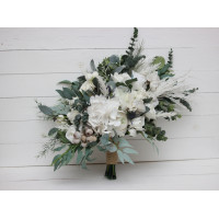 Wedding bouquets in whte colors. Bridal bouquet. Faux bouquet. Bridesmaid bouquet. White anemone bouquet. Classic wedding. 5013-1