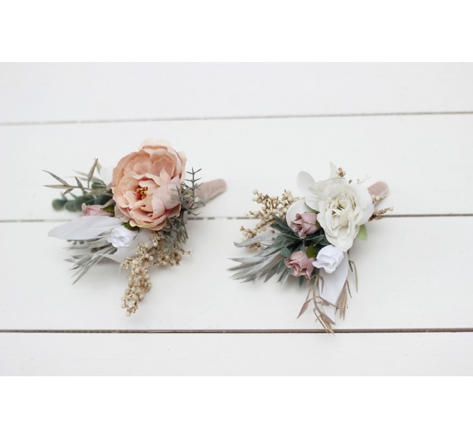  Wedding boutonnieres and wrist corsage  in white beige gray color scheme. Flower accessories. 5062