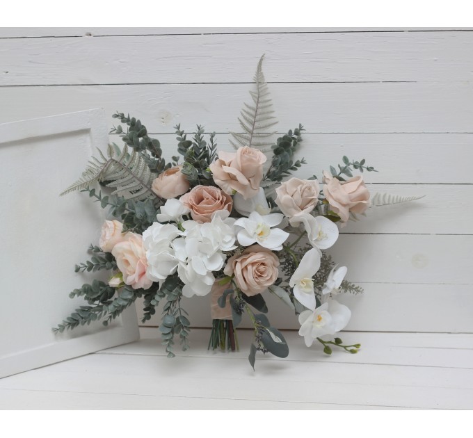 Wedding bouquets in white beige colors. Bridal bouquet. Faux bouquet. Bridesmaid bouquet. 5119-0023