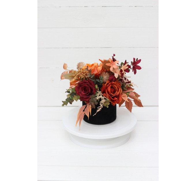 Burgundy black rust centerpiece. Table decor. Wedding flowers in box. 5191