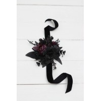  Wedding boutonnieres and wrist corsage  in black and purple color scheme. Flower accessories. 5070