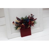 Pocket boutonniere in burgundy navy blue gold color scheme. Square flowers. 0031