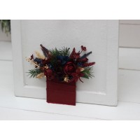 Pocket boutonniere in burgundy navy blue gold color scheme. Square flowers. 0031