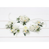  Wedding boutonnieres and wrist corsage  in white color. Daisy boutonniere. Daisy mother corsage. Flower accessories. 5278