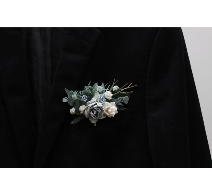 Pocket boutonniere in white and dusty blue color scheme. Flower accessories. Pocket flowers. Square flowers. 5282