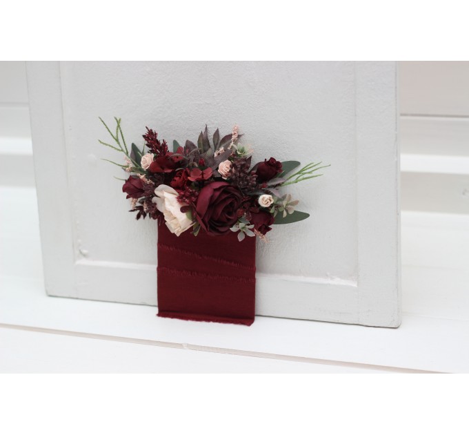 Pocket boutonniere in burgundy blush pink color scheme. Flower accessories. Pocket flowers. Square flowers. 5080