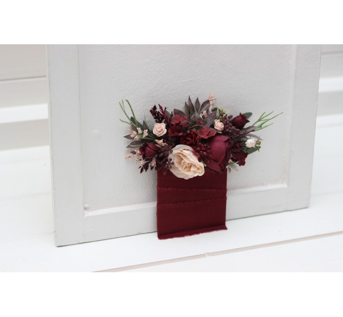 Pocket boutonniere in burgundy blush pink color scheme. Flower accessories. Pocket flowers. Square flowers. 5080