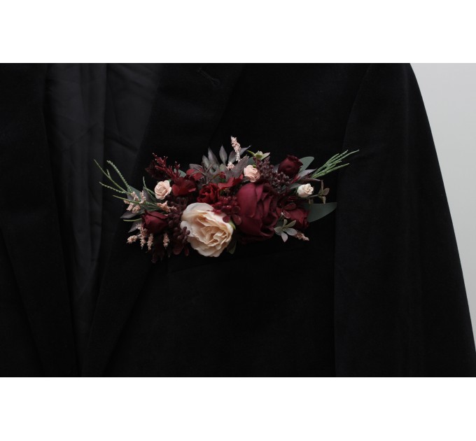 Pocket boutonniere in burgundy blush pink color scheme. Flower accessories. Pocket flowers. Square flowers. 5080