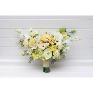 Bouquets in white and yellow color theme. Bridal bouquet. Faux bouquet. Bridesmaid bouquet. 5284