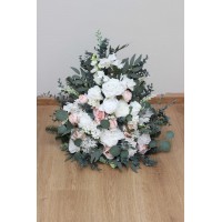 Standing flowers in white blush pink color scheme. Aisle flowers. Wedding decorations. Floor flowers. 0028