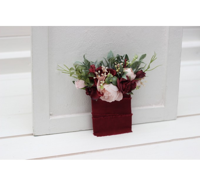 Pocket boutonniere in blush pink burgundy color scheme. Flower accessories. Pocket flowers. Square flowers. 5246