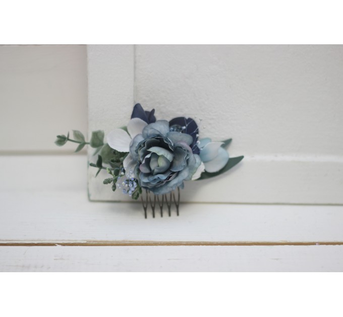 Flower comb in dusty blue navy blue white  color scheme. Wedding accessories for hair. Bridal flower comb. Bridesmaid floral comb. VERA EU UK