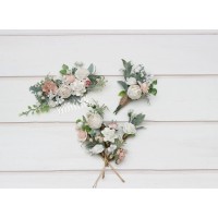 Flower comb in white blush pink color scheme. Wedding accessories for hair. Bridal flower comb. Bridesmaid floral comb. 5347