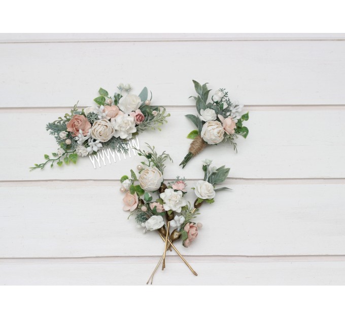 Flower comb in white blush pink color scheme. Wedding accessories for hair. Bridal flower comb. Bridesmaid floral comb. 5347