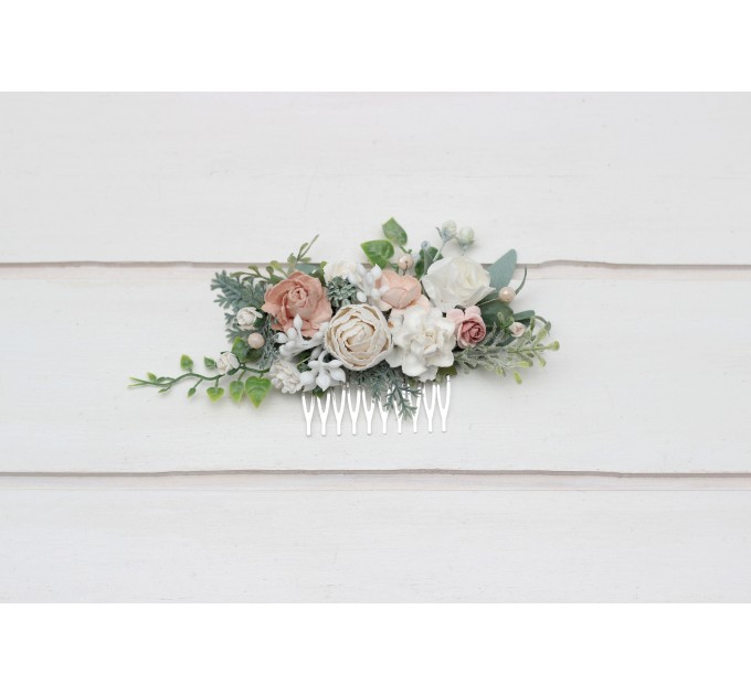 Flower comb in white blush pink color scheme. Wedding accessories for hair. Bridal flower comb. Bridesmaid floral comb. 5347