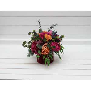 Emerald green orange pink magenta centerpiece. Jewel-tone wwdding. Table decor. Wedding flowers in box. 5127