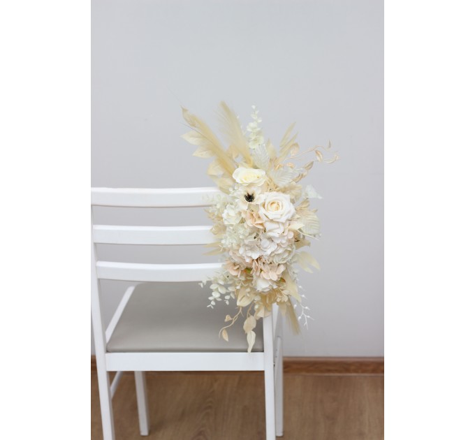 Aisle Flowers in Champagne, Ivory, and Cream Color Scheme