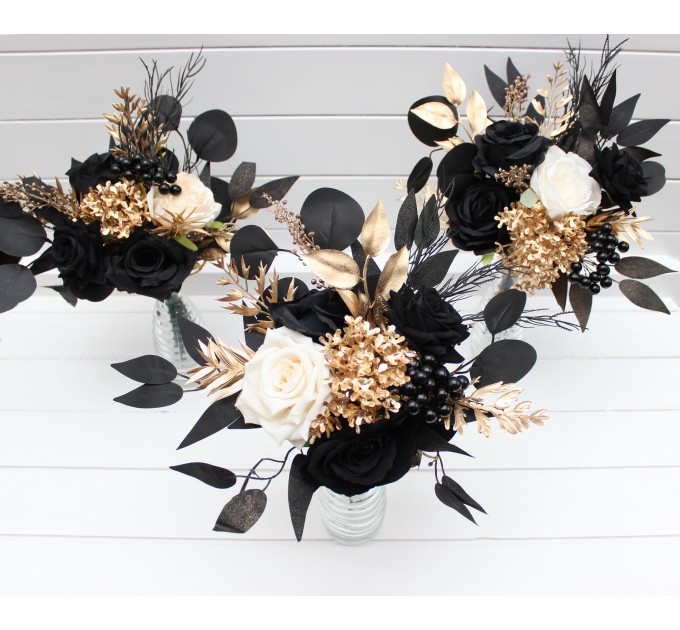 Simple Wedding Table Flowers in Black, Ivory, and Gold