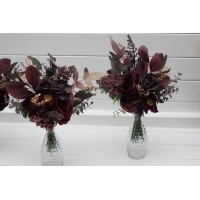 Simple wedding table flowers. Mini bouquets for vases in deep purple gold burgundy color scheme. Flowers for wedding decor. Table flowers. Centerpiece. 5223