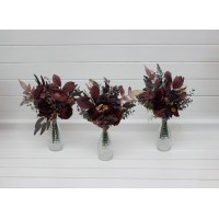 Simple wedding table flowers. Mini bouquets for vases in deep purple gold burgundy color scheme. Flowers for wedding decor. Table flowers. Centerpiece. 5223