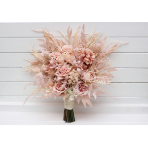 Pampas grass bouquet with beige blush pink flowers. Bridal faux bouquet for a boho wedding. Bridesmaid bouquet. 5143