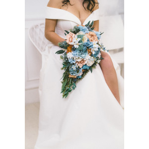 Spring summer wedding. White terracotta dusty blue flowers. Faux bouquet. Bridal bouquet. Silk flowers. Boho wedding. Cascading bouquet. Bridesmaid bouquet. 5227