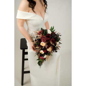 Wedding bouquets in burgundy black gold ivory  colors. Bridal bouquet. Cascading bouquet. Faux bouquet. Bridesmaid bouquet. Gothic black wedding bouquet.0032