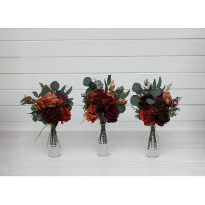Simple wedding table flowers. Mini bouquets for vases in burgundy dusty rose terracotta rust color scheme. Flowers for wedding decor. Table flowers. Centerpiece. 5294