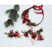 Christmas flower crown in red, gold, green, burgundy colors. Winter crown with cones and berries. Flower girl crown. 5426